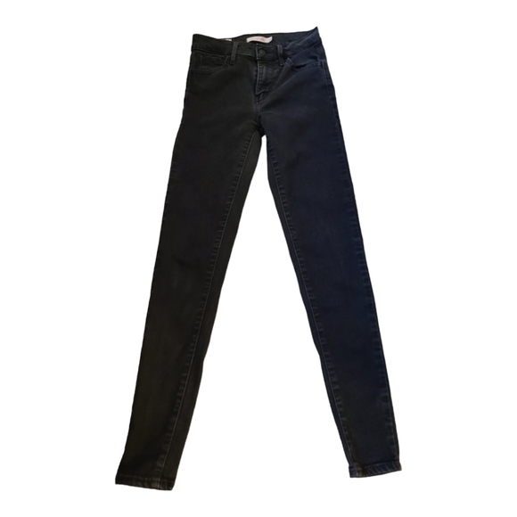 Levi's - Picture 2 of 6